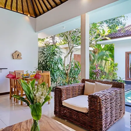 Plush And Cosy 3Bd Villa In Central Seminyak With Private Pool